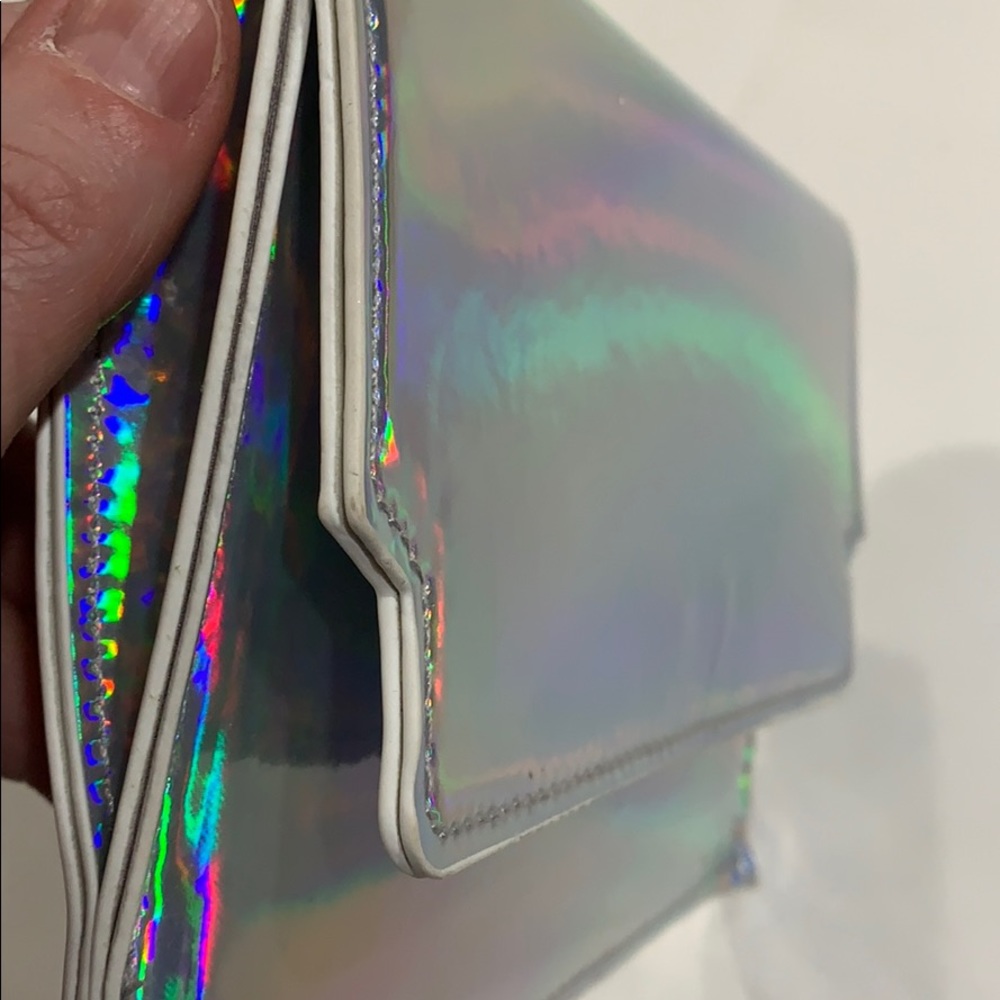 HOLOGRAPHIC CLUTCH OR CROSSBODY BAG! - Picture 7 of 8